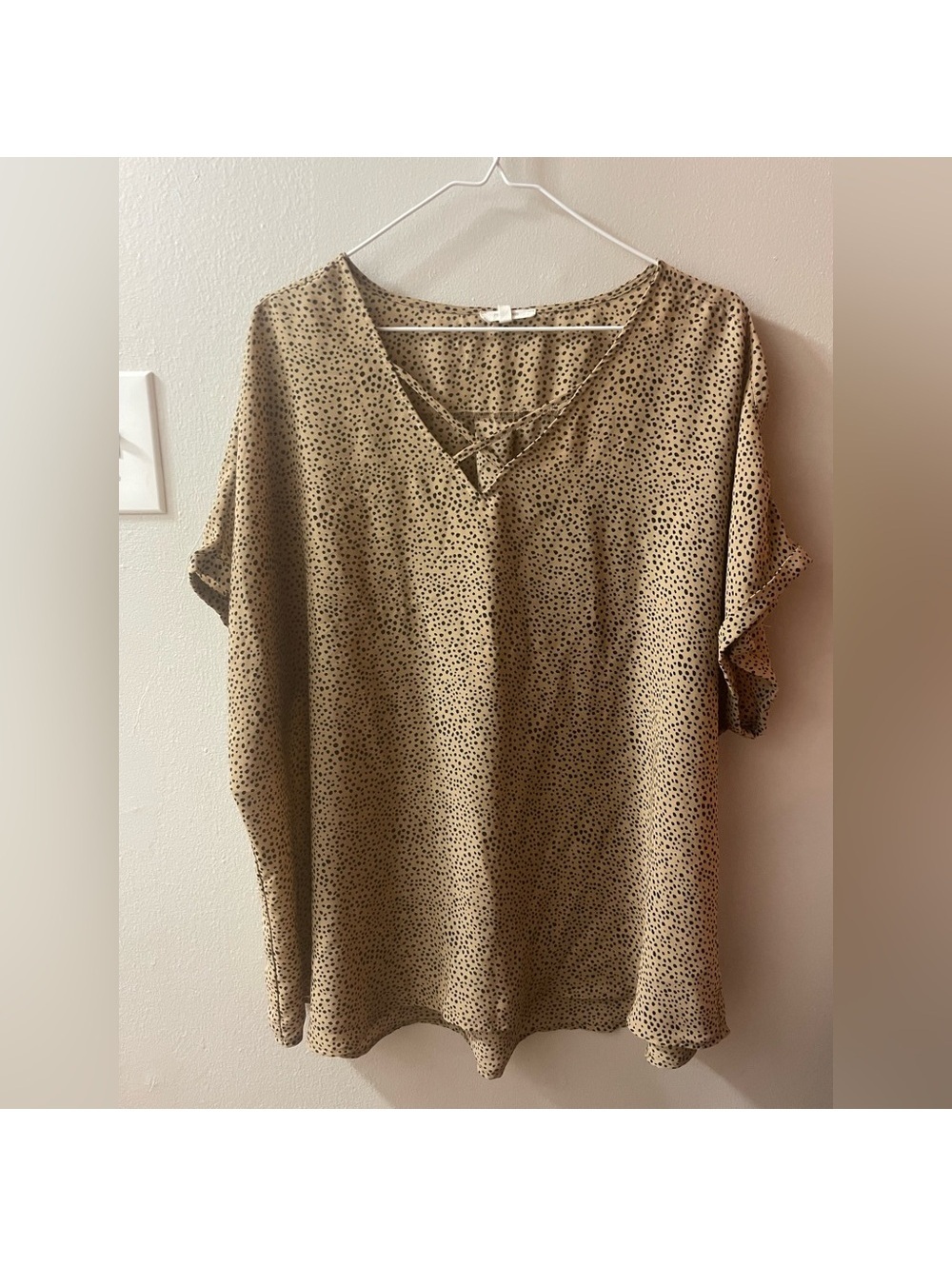 Women’s Maurices 2 Tank Blouse with Black Polka Dots Tote5